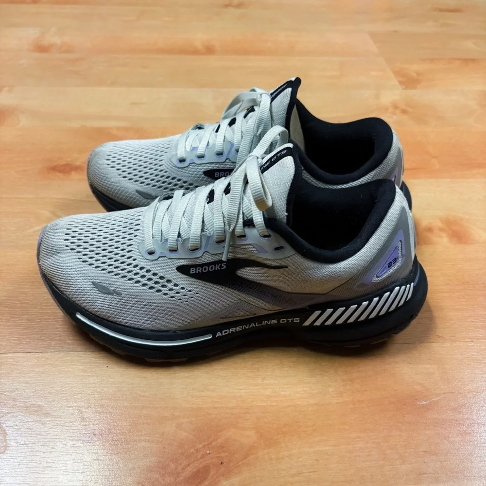 Brooks Adrenaline GTS 23 Womens Size 8.5 Wide Running Shoes Stability Support